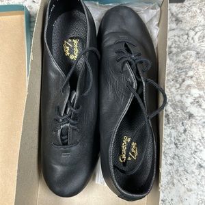 Like new! Leo’s Giordano jazz tap oxford size 8AM